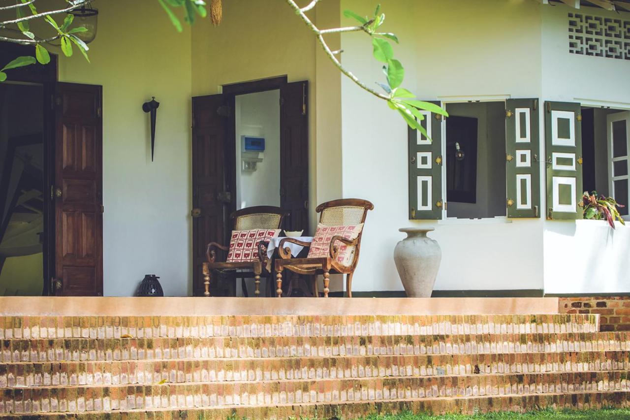 Templeberg Bed & Breakfast Walahanduwa Bagian luar foto