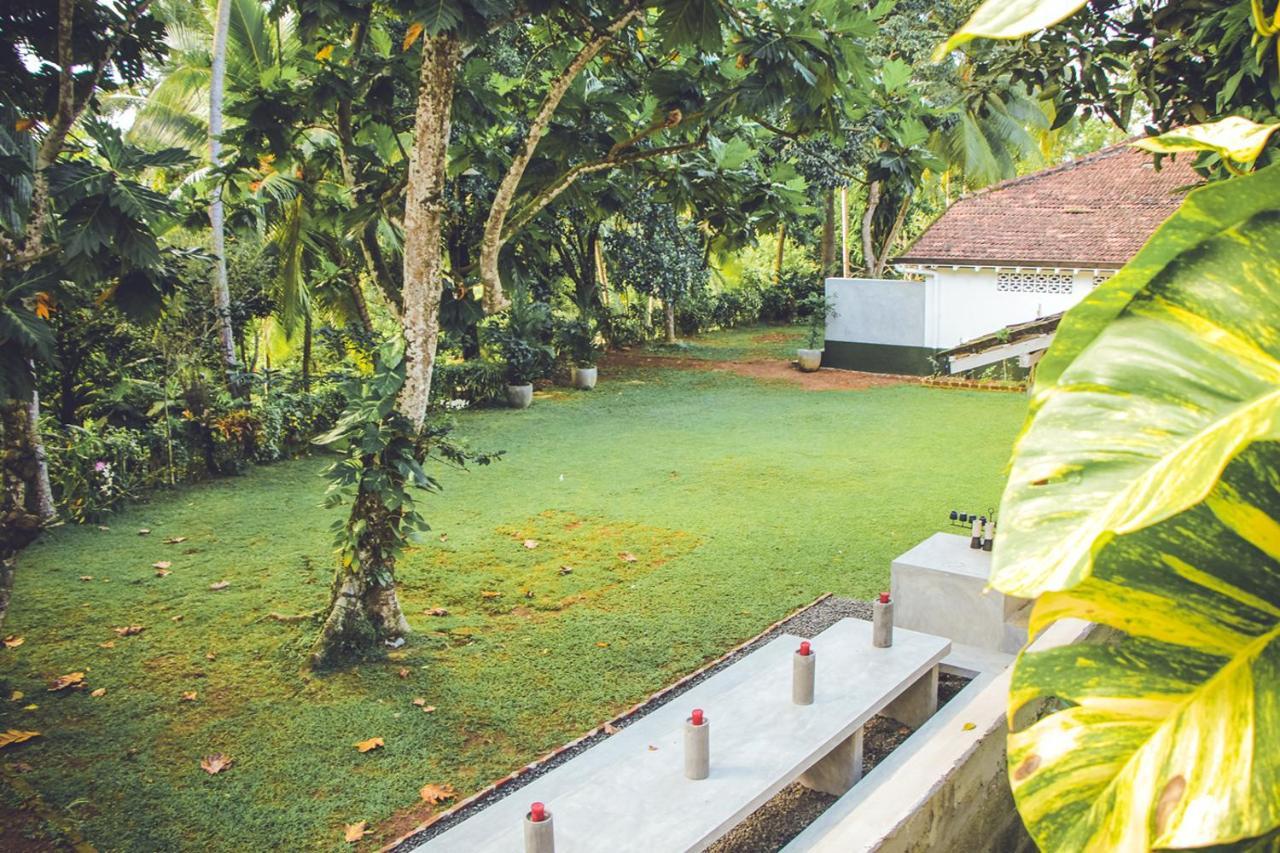 Templeberg Bed & Breakfast Walahanduwa Bagian luar foto