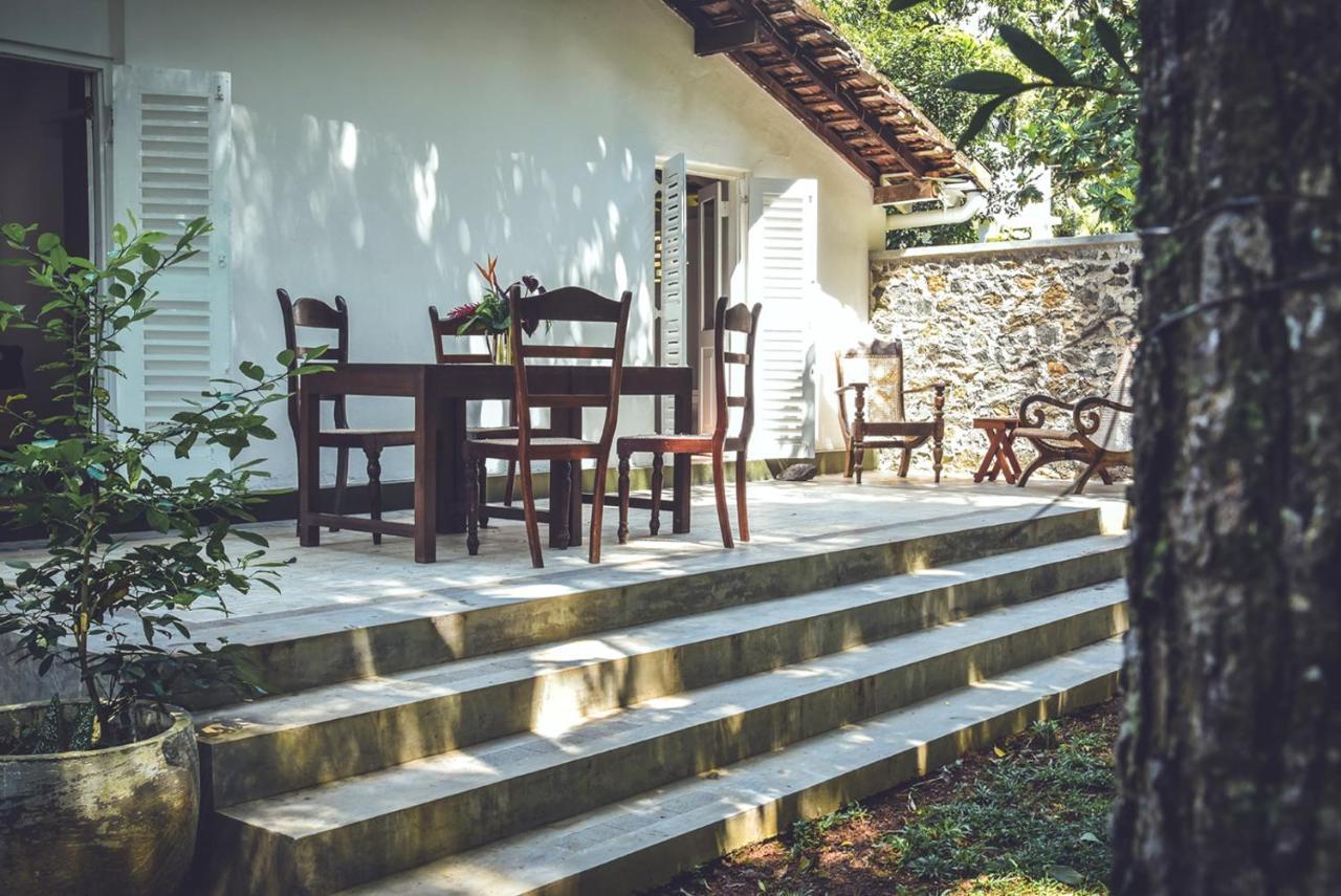 Templeberg Bed & Breakfast Walahanduwa Bagian luar foto